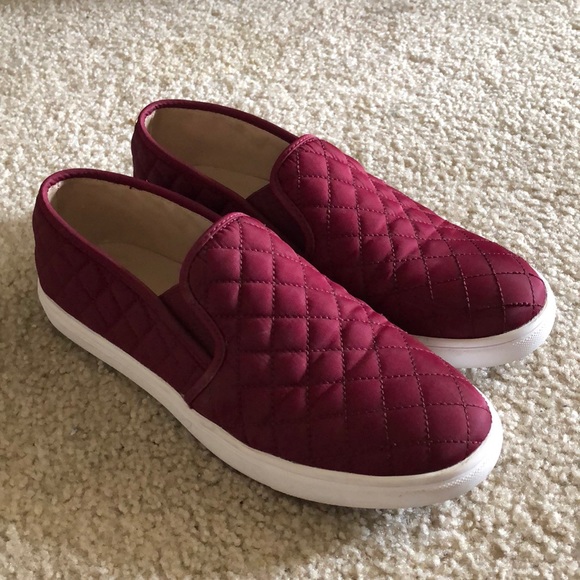 Steve Madden Shoes - Steve Madden slip on sneakers